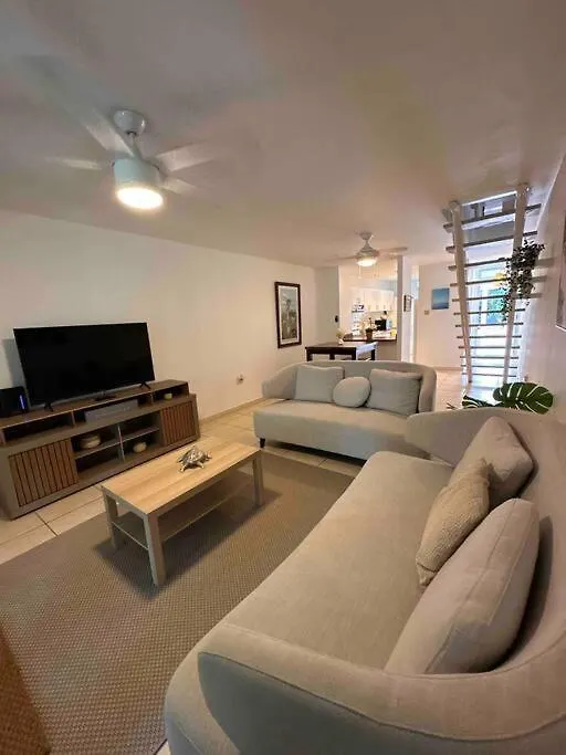 Lovely Dorado Beach Villa With King Size Bed